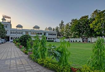 Treebo Spirit Residency allows 18 year olds to book a room