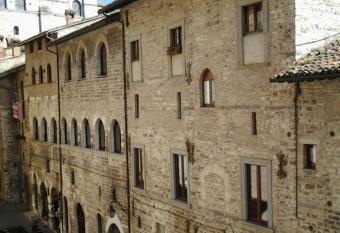 Appartamento Galeotti 18 allows 18 year olds to book a room