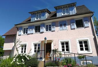 Jel  ngerjelieber has Balcony rooms