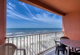 Tropic Isle has Balcony rooms