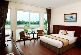 S  ng H   ng resort has Balcony rooms