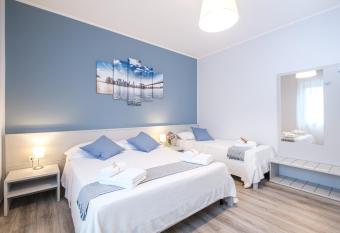 HOME52 has Balcony rooms