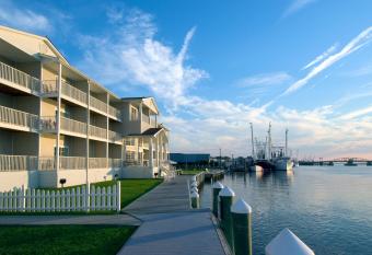 Hampton Inn & Suites Chincoteague-Waterfront has Balcony rooms