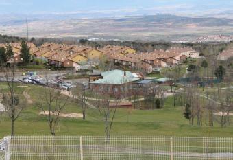Duplex en Campo de Golf allows 18 year olds to book a room
