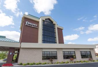 Drury Inn & Suites St. Louis Southwest allows 18 year olds to book a room