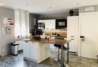 Maison de ville    Albert has Balcony rooms