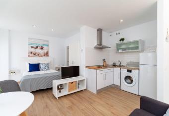 Apartamento Sol has Balcony rooms