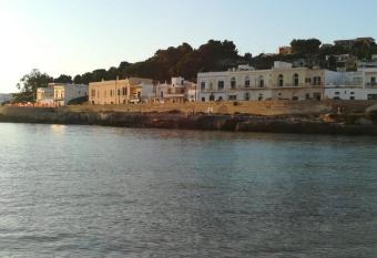 Casa vacanza Salento, Santa Maria al Bagno allows 18 year olds to book a room