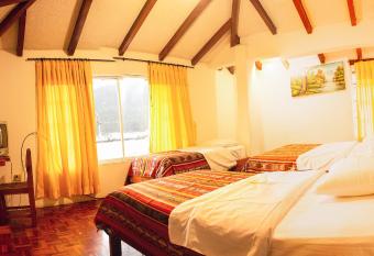 Casa del Huesped has Balcony rooms