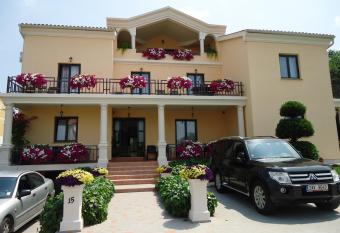 Villa Rustika has Balcony rooms