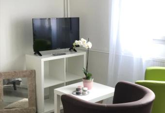 Studio 5 Near Basel Airport allows 18 year olds to book a room