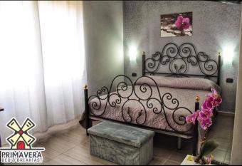 Bed&Breakfast La Primavera has Balcony rooms
