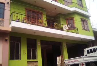 Hosteria del Centro has Balcony rooms