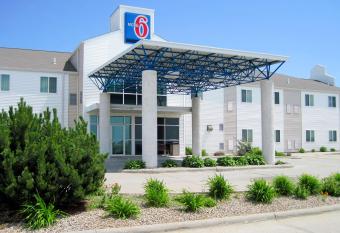 Motel 6 Avoca Ia has Smoking rooms
