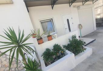 Casa Vacanze Expo has Balcony rooms