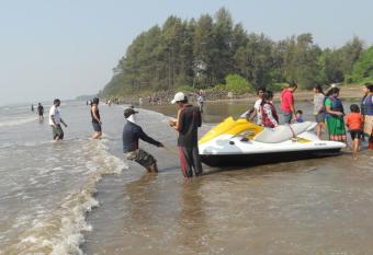 Ballaleshwar cottage allows 18 year olds to book a room