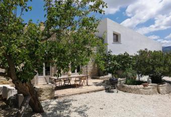 Poggio del Gallo allows 18 year olds to book a room