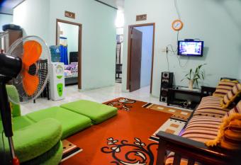 Homestay sembiring has Balcony rooms
