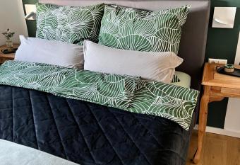 BeeHome Euskirchen allows 18 year olds to book a room