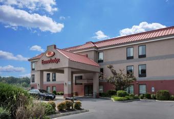 Econo Lodge Near Fort Gregg-Adams I-295 has Smoking rooms