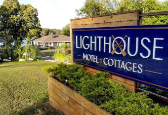 Lighthouse Motel and Cottages allows 18 year olds to book a room