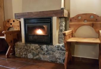 casa curnet has Balcony rooms