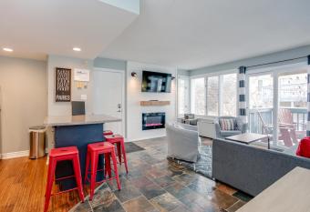 Blue Mountain (1 bedroom) Escape at North Creek Resort has Balcony rooms