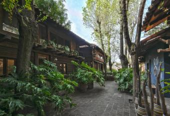 Morada la Noria allows 18 year olds to book a room