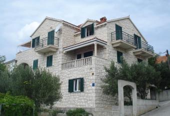 Apartments Marin allows 18 year olds to book a room