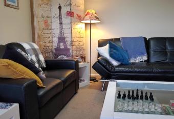 Gateway to the Surf Coast and Geelong has Balcony rooms