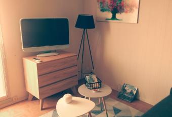 Les Cocons de St  phanie vue sur Lac d Allier has Balcony rooms