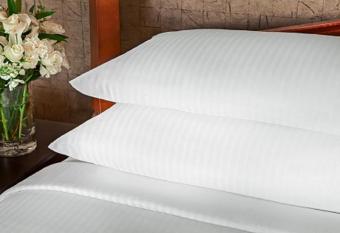 Red Lion Inn & Suites Everett allows 18 year olds to book a room