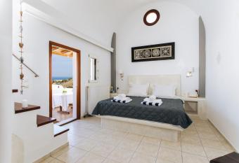 Sun Stories Suites has Balcony rooms