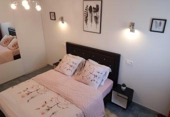 Apartment Avignon has Balcony rooms