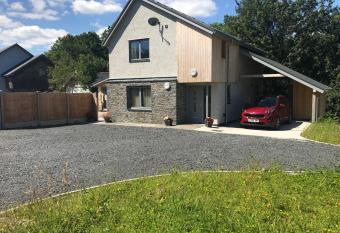 Moelfre B&B has Balcony rooms
