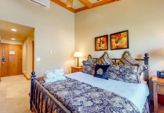 The Charter at Beaver Creek has Balcony rooms