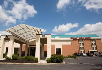 Drury Inn & Suites St. Joseph allows 18 year olds to book a room