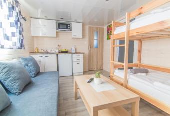 Tw  j Zak  tek pod Zatorem has Balcony rooms