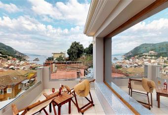 Parga Inn Suites allows 18 year olds to book a room