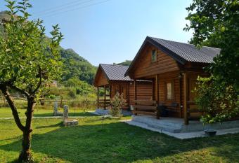 Little Paradise has Balcony rooms