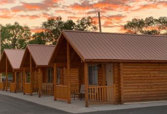 Countryside Cabins has Balcony rooms