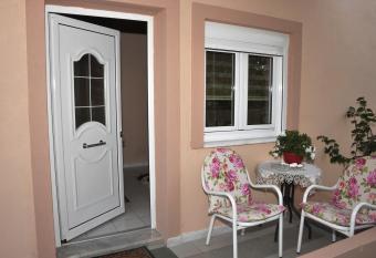 Room Ntina Kastraki has Balcony rooms