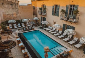 Ten Mallorca - Adults Only allows 18 year olds to book a room