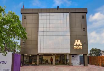 Mount Amara Hotel & Spa, Siliguri allows 18 year olds to book a room