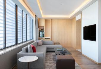 Courtyard by Marriott Shanghai Songjiang allows 18 year olds to book a room