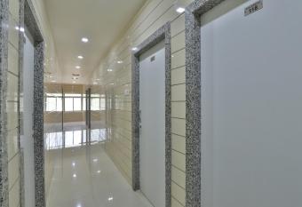 OYO Hotel Balaji Inn allows 18 year olds to book a room