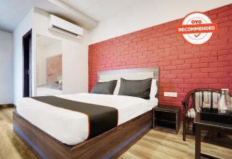 Collection O Hotel Kalinga Bapuji Nagar allows 18 year olds to book a room