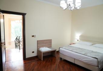 Villa Princi has rooms with a private hot tub