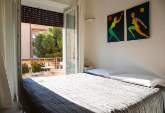 Torre 2 San Bonifacio - Locazione Turistica allows 18 year olds to book a room