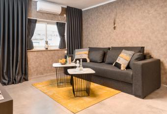 HaHavatselet Suite - Isrentals allows 18 year olds to book a room